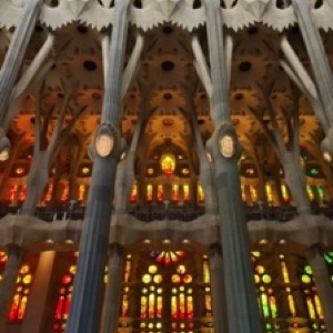 Sitges et Barcelone, avec l'imanquahle Basilique de la Sagrada Família 🤩.#barcelona #catalunya #sagradafamilia #sitges